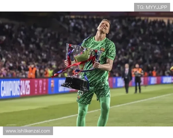 马卡:什琴斯尼愿意加盟巴萨,与俱乐部签约到本赛季结束 马卡:什琴斯尼愿意加盟巴萨,与俱乐部签约到本赛季结束